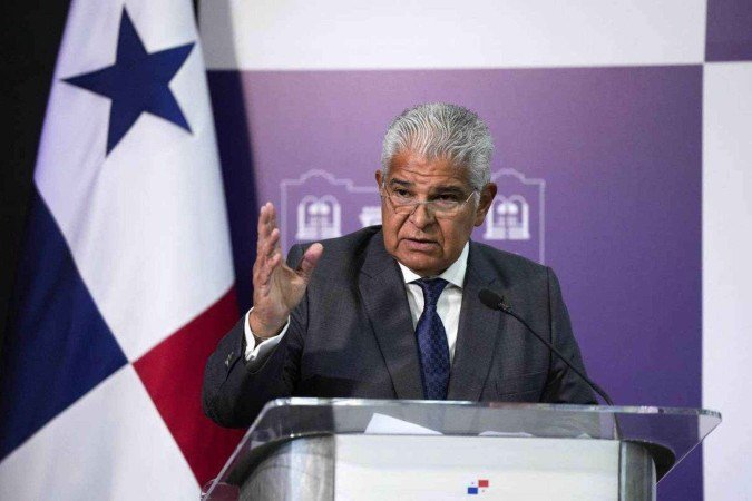 Até o momento, não há uma data definida para a reunião, acrescentou Mulino, que também demonstrou confiança de que a ameaça do presidente Donald Trump de recuperar o canal cesse - (crédito: ARNULFO FRANCO / AFP) Até o momento, não há uma data definida para a reunião, acrescentou Mulino, que também demonstrou confiança de que a ameaça do presidente Donald Trump de recuperar o canal cesse - (crédito: ARNULFO FRANCO / AFP)