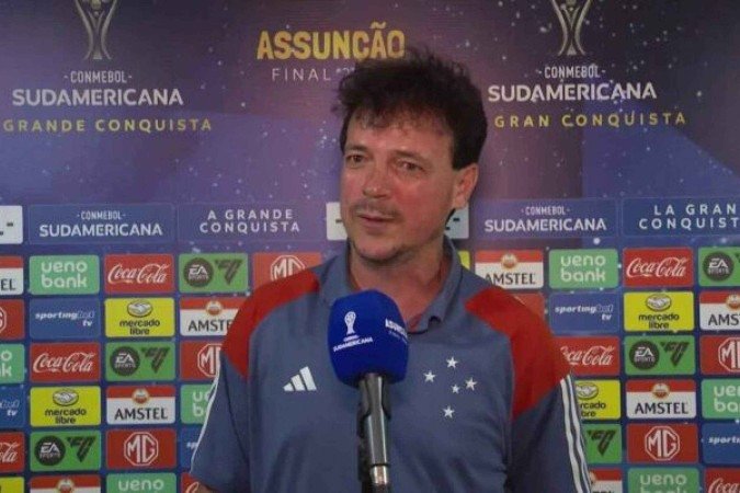 Fernando Diniz acredita que outros jogadores poderão chegar - (crédito: Foto: Gustavo Aleixo / Cruzeiro) Fernando Diniz acredita que outros jogadores poderão chegar - (crédito: Foto: Gustavo Aleixo / Cruzeiro)