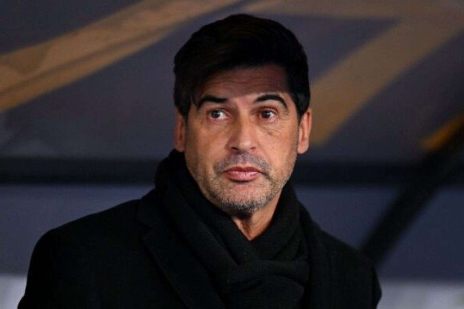 VERONA, ITALY - DECEMBER 20: Paulo Fonseca head coach of AC Milan during the Serie A match between Verona and AC Milan at Stadio Marcantonio Bentegodi on December 20, 2024 in Verona, Italy. (Photo by Alessandro Sabattini/Getty Images)
Caption - (crédito: Getty Images) VERONA, ITALY - DECEMBER 20: Paulo Fonseca head coach of AC Milan during the Serie A match between Verona and AC Milan at Stadio Marcantonio Bentegodi on December 20, 2024 in Verona, Italy. (Photo by Alessandro Sabattini/Getty Images)
Caption - (crédito: Getty Images)