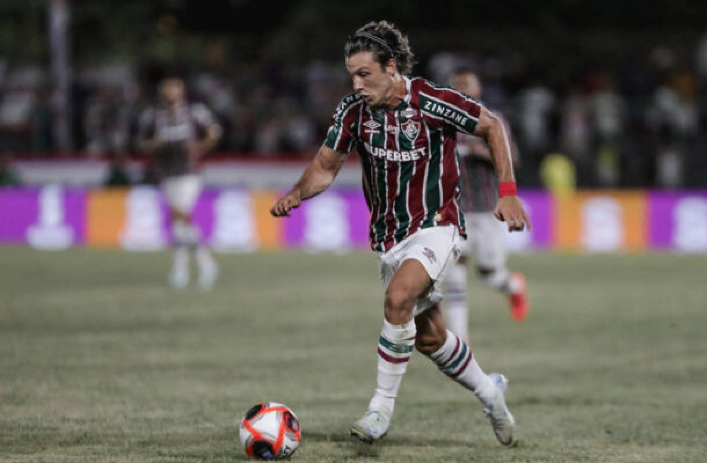 Canobbio estreia pelo Fluminense e ganha elogios de Marcão
