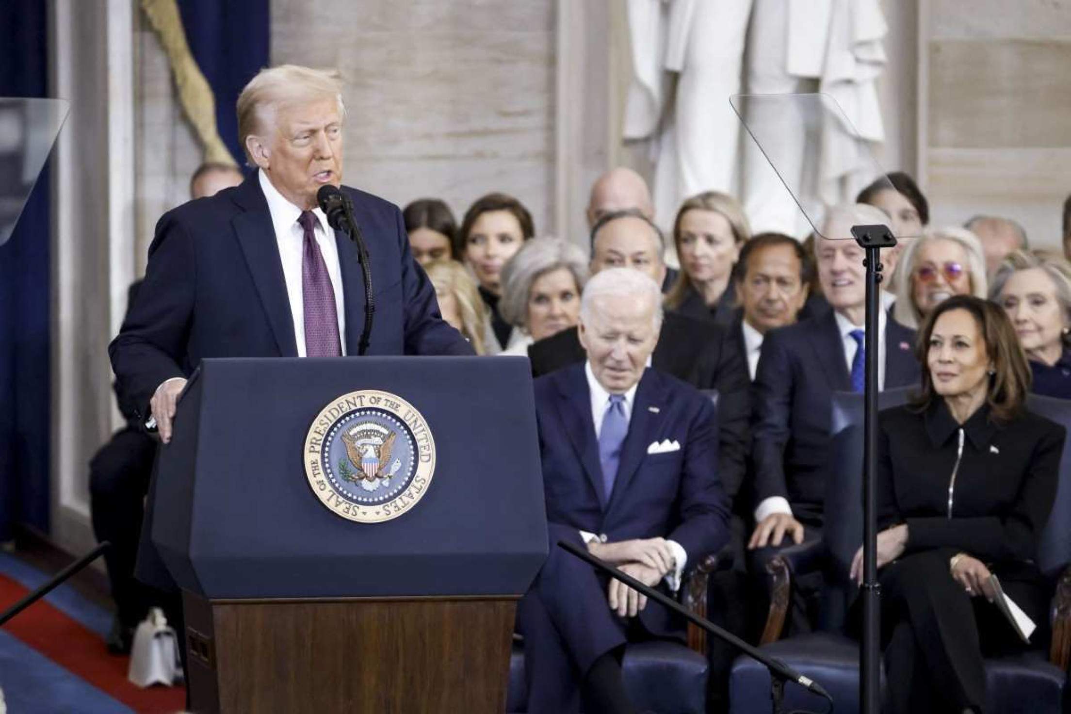 Donald Trump durante cerimônia de posse nesta segunda-feira (20)