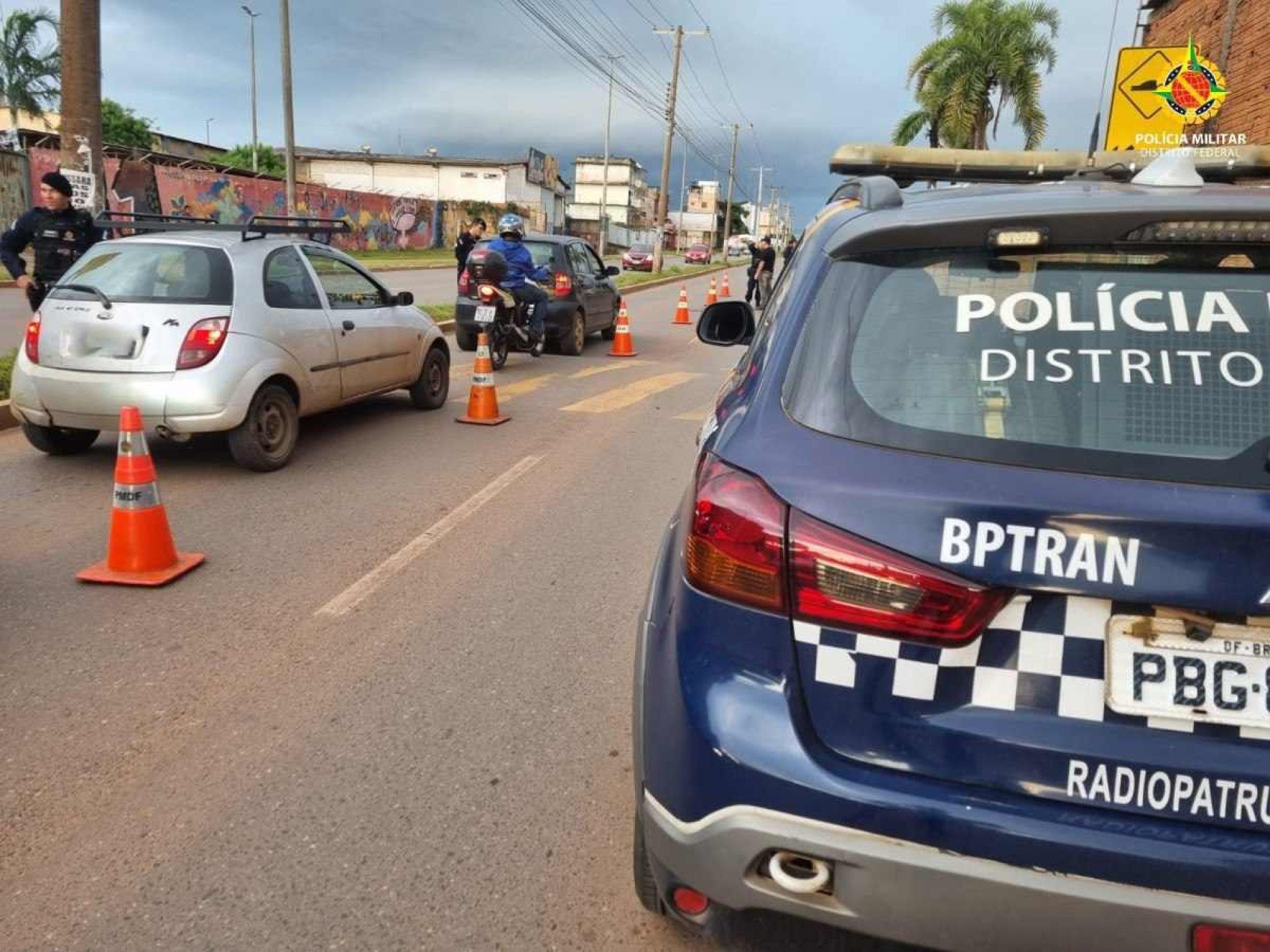 Blitz da PM em Ceilândia flagra 50 motoristas com sinais de embriaguez