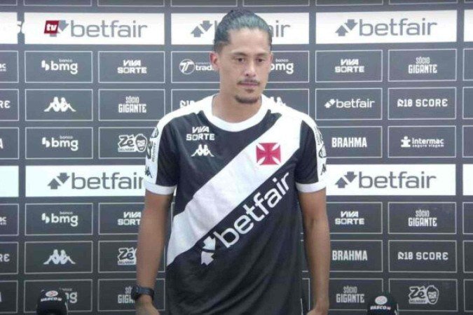 Maurício Lemos durante sua apresentação como novo reforço do Vasco para a temporada de 2025 - (crédito: - Foto: Reprodução/Vasco TV) Maurício Lemos durante sua apresentação como novo reforço do Vasco para a temporada de 2025 - (crédito: - Foto: Reprodução/Vasco TV)