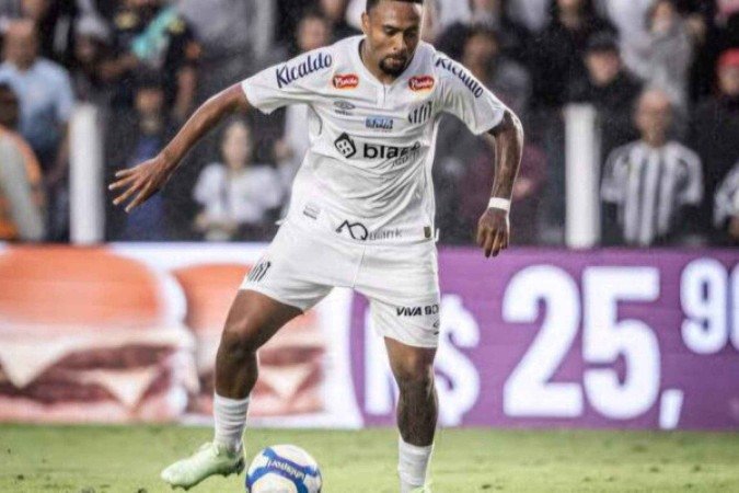 Wendel Silva vive semestre decisivo no Santos -  (crédito: Foto: Raul Baretta/ Santos FC)
