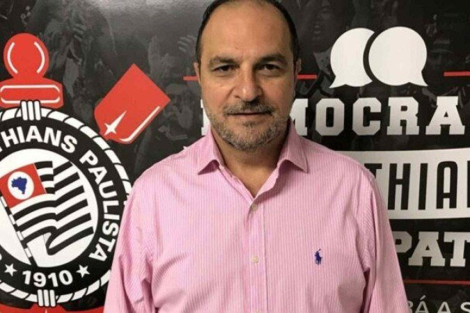 Romeu Tuma rebate falas de Augusto Melo, após suspensão da votação de impeachment - (crédito: Foto: Rodrigo Coca/Agência Corinthians/ Reprodução / Instagram) Romeu Tuma rebate falas de Augusto Melo, após suspensão da votação de impeachment - (crédito: Foto: Rodrigo Coca/Agência Corinthians/ Reprodução / Instagram)