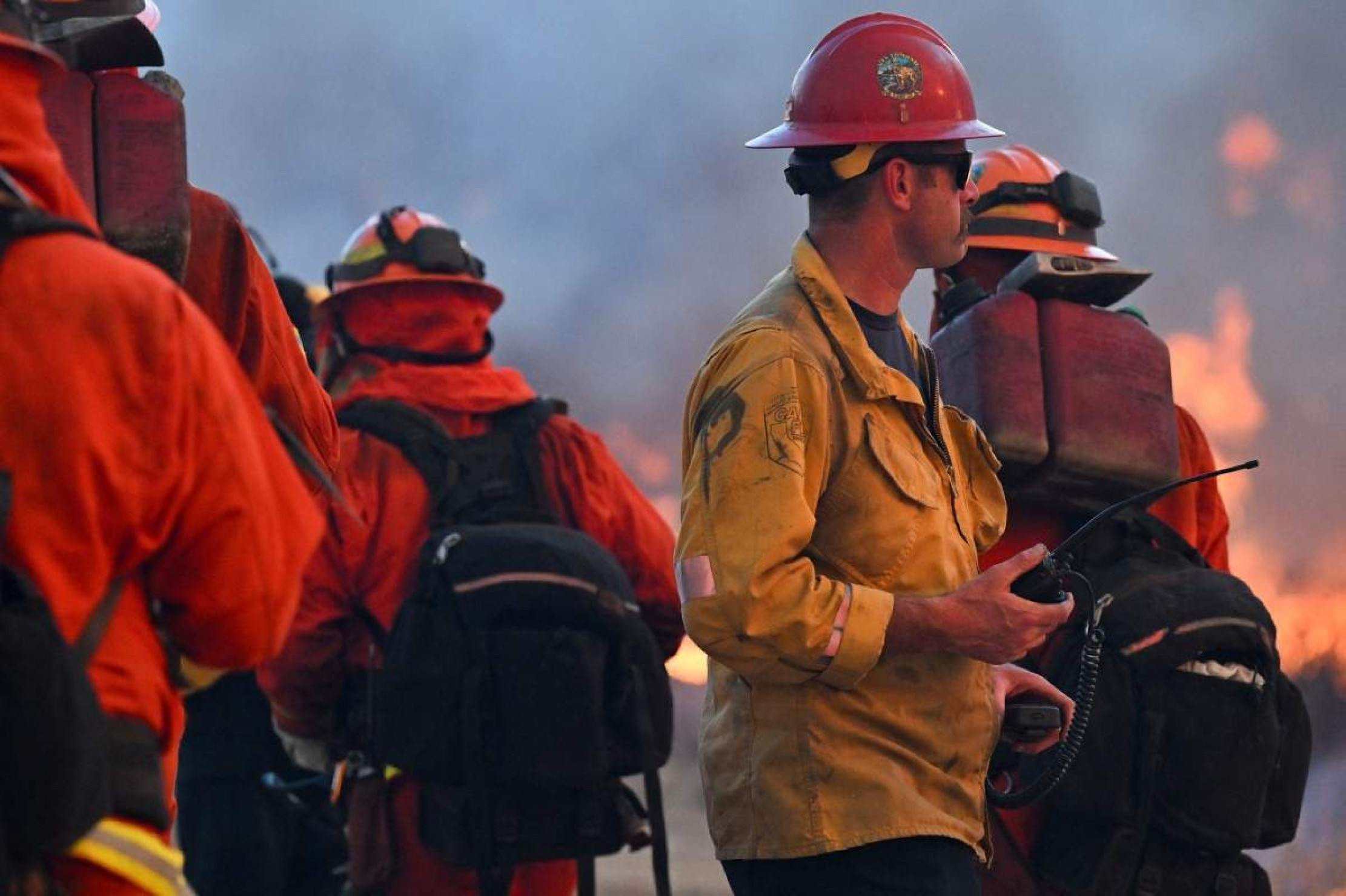 Novos incêndios registrados nesta quarta-feira (22/1) em Los Angeles, levaram autoridades a ordenar a saída de 19 mil pessoas       