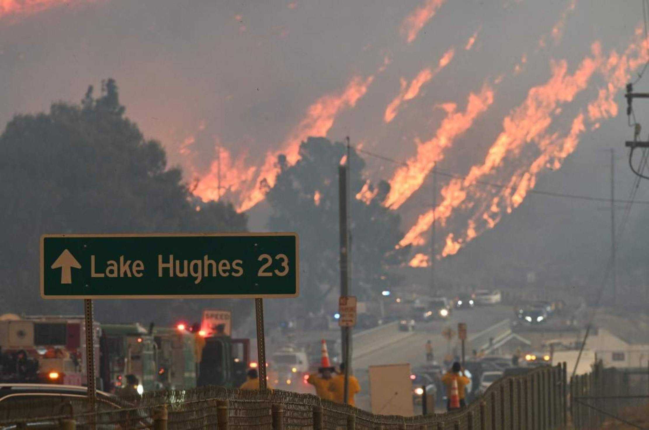 Novos incêndios registrados nesta quarta-feira (22/1) em Los Angeles, levaram autoridades a ordenar a saída de 19 mil pessoas