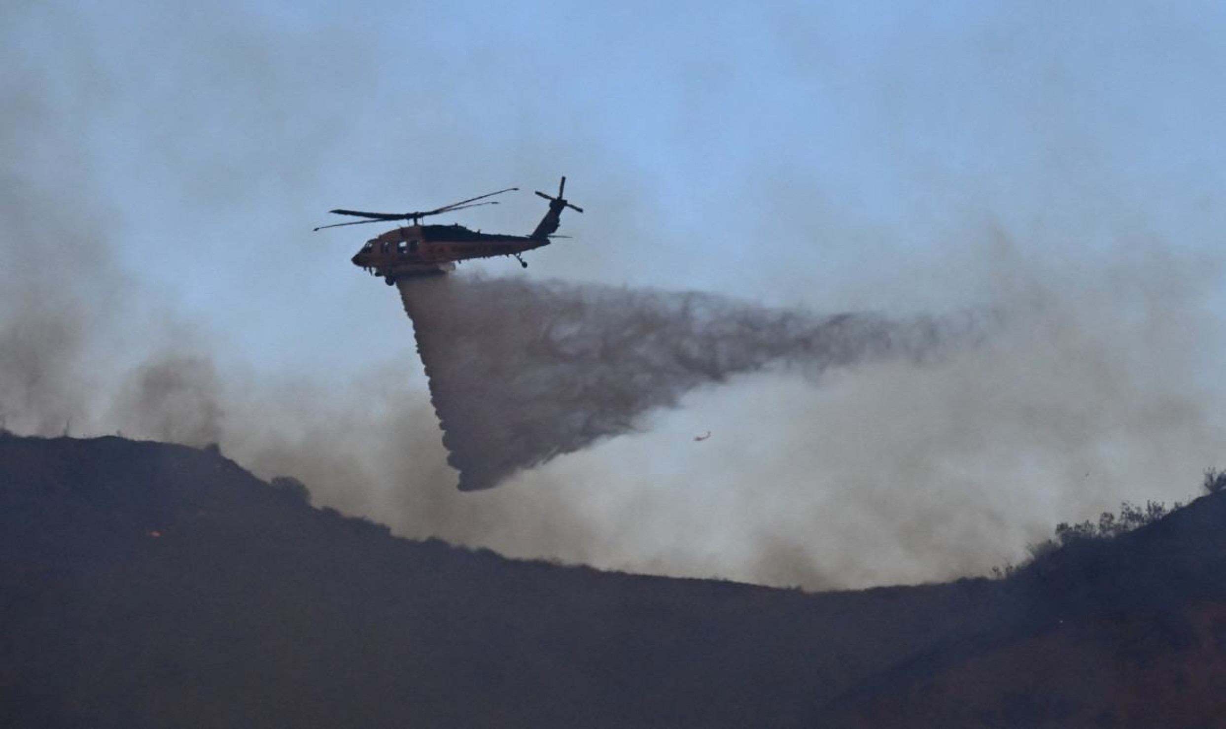 Novos incêndios registrados nesta quarta-feira (22/1) em Los Angeles, levaram autoridades a ordenar a saída de 19 mil pessoas