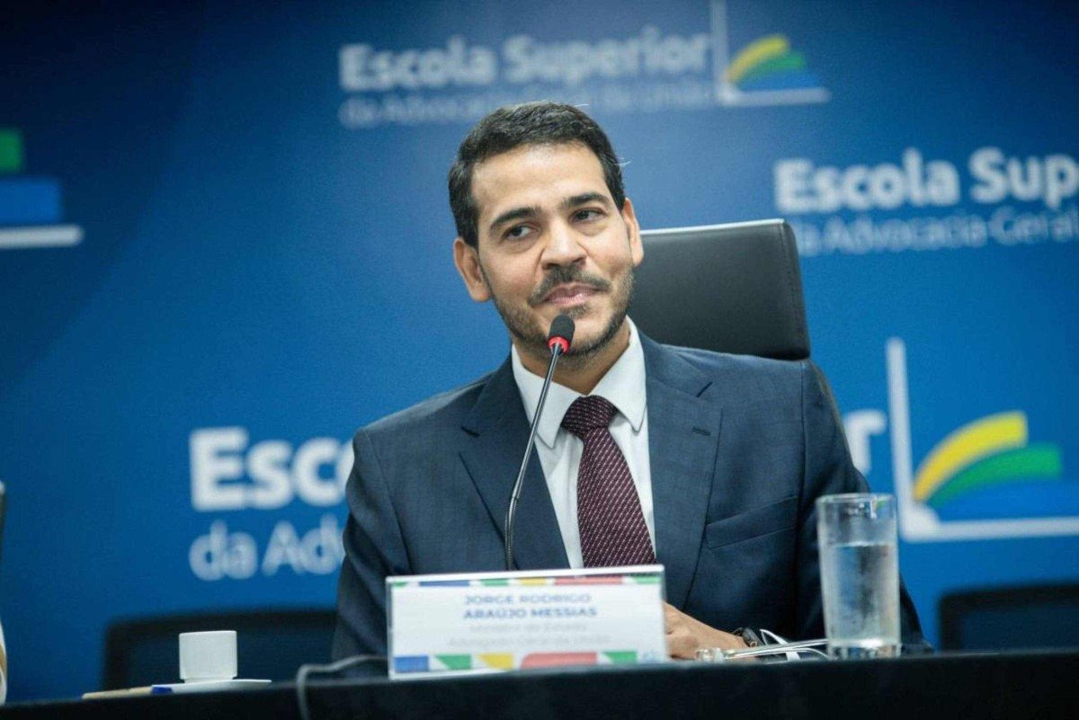 Lula Indica Jorge Messias para o STF: A Surpreendente Escolha que Abalou Brasília!