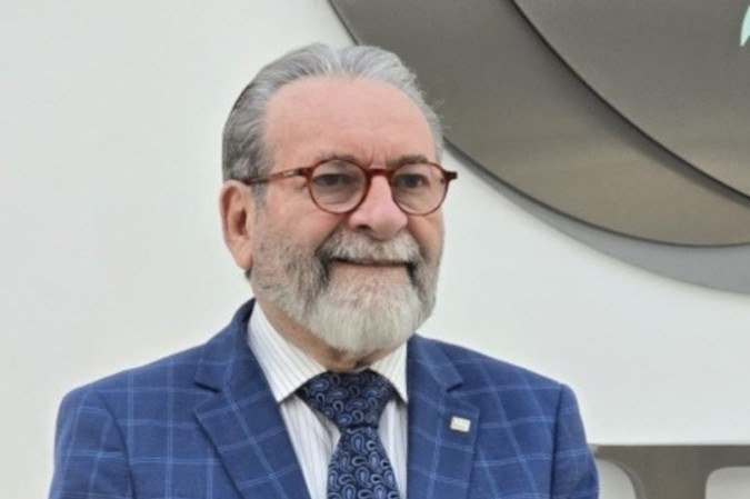  José Hiran Gallo. presidente do Conselho Federal de Medicina ( CFM ) 
