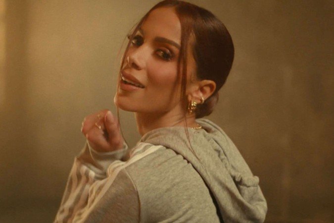 Anitta está solteira? Saiba tudo sobre o unfollow em jogador de futebol - (crédito: TMJBrazil) Anitta está solteira? Saiba tudo sobre o unfollow em jogador de futebol - (crédito: TMJBrazil)