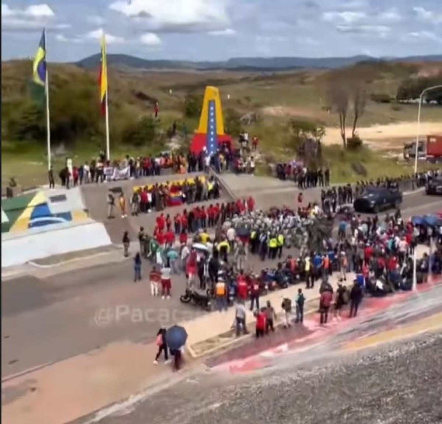 Nicolás Maduro fecha fronteira da Venezuela com o Brasil para exercício militar