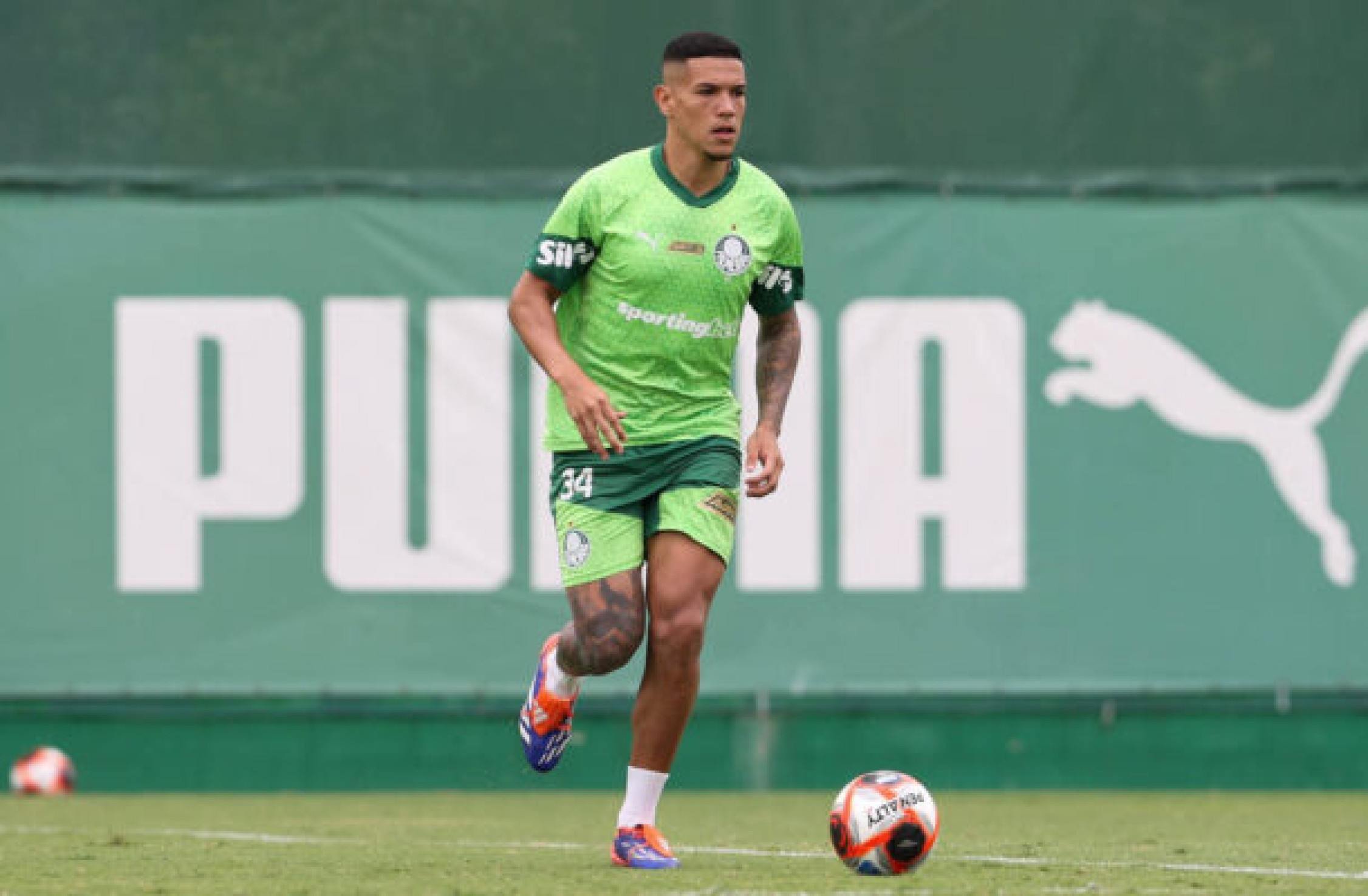 Com boas atuações, Naves celebra oportunidades como titular do Palmeiras no início do Paulistão