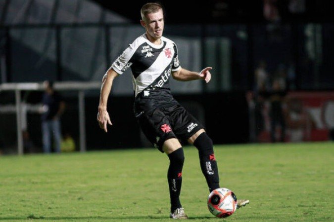 MAXIME DOMINGUEZ - Partida mediana do meia, com ações mal definidas. NOTA: 5,5 - Foto: Matheus Lima / Vasco