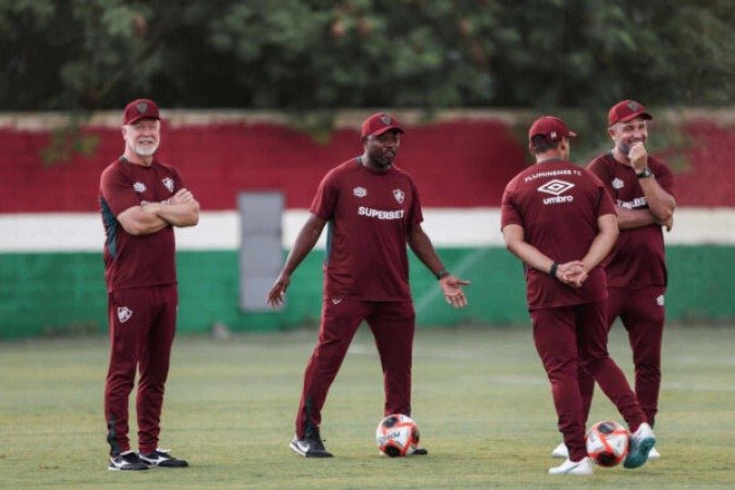 Mano Menezes estará à beira do campo pelo Fluminense diante da Portuguesa pelo Carioca-2025 - (crédito: - Foto: Lucas Merçon/Fluminense) Mano Menezes estará à beira do campo pelo Fluminense diante da Portuguesa pelo Carioca-2025 - (crédito: - Foto: Lucas Merçon/Fluminense)
