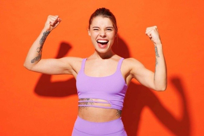 Combinação entre alimentação balanceada e exercícios melhora o desempenho físico e fortalece o sistema imunológico (Imagem: ViDI Studio | Shutterstock) - (crédito: EdiCase) Combinação entre alimentação balanceada e exercícios melhora o desempenho físico e fortalece o sistema imunológico (Imagem: ViDI Studio | Shutterstock) - (crédito: EdiCase)