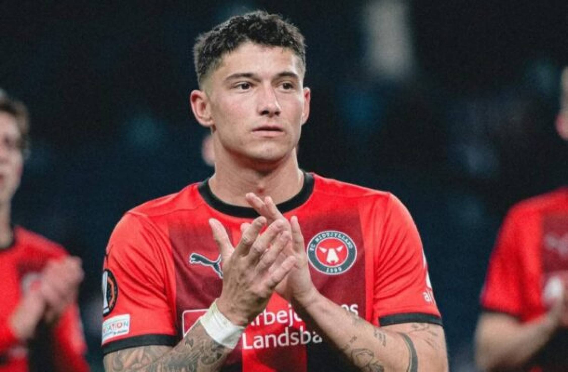 Palmeiras encaminha a contratação do volante Emiliano Martínez