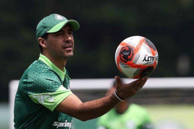 O t..cnico Abel Ferreira, da SE Palmeiras, durante treinamento, na Academia de Futebol. (Foto: Cesar Greco/Palmeiras/by Canon)
- (crédito: CESAR GRECO) O t..cnico Abel Ferreira, da SE Palmeiras, durante treinamento, na Academia de Futebol. (Foto: Cesar Greco/Palmeiras/by Canon)
- (crédito: CESAR GRECO)