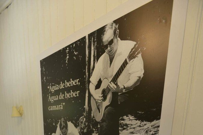 O espaço ainda abriga uma nascente de água cristalina que inspirou a canção "Água de Beber", de Tom Jobim e Vinícius de Moraes.  
