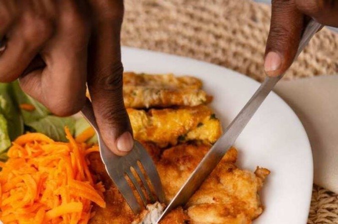 O número de pessoas com fome caiu de 207,3 milhões em 2022 para 187,6 milhões em 2023, uma diminuição de 19,7 milhões - (crédito: freepik) O número de pessoas com fome caiu de 207,3 milhões em 2022 para 187,6 milhões em 2023, uma diminuição de 19,7 milhões - (crédito: freepik)