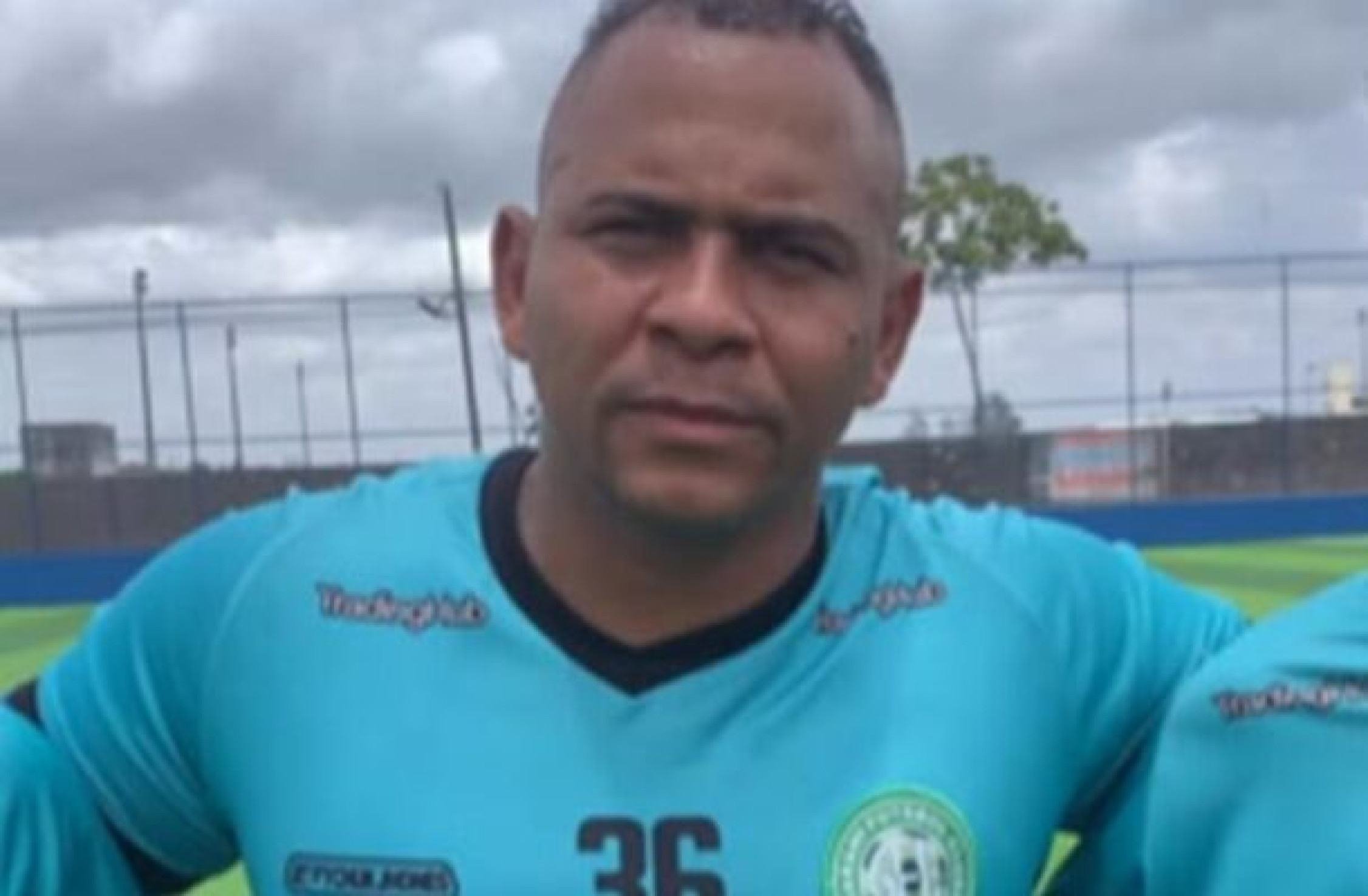 Walter conta luta para emagrecer e mira jogar em ‘time gigante’ Walter conta luta para emagrecer e mira jogar em ‘time gigante’