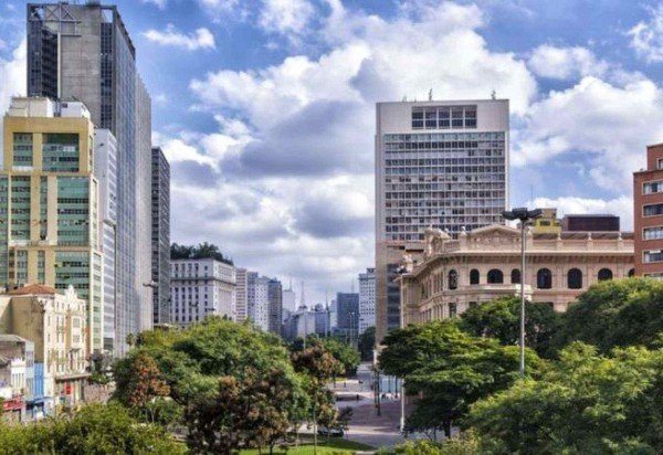 Coletivo oitentaedois