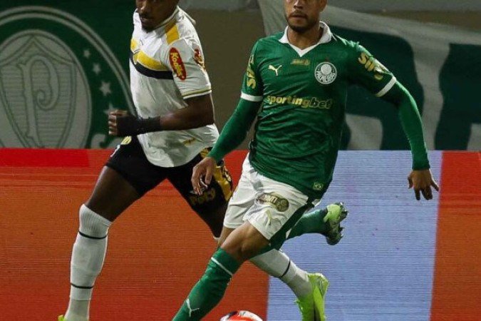 MAYKE - Muito boa atuaÃ§Ã£o do lateral, com excelente desempenho defensivo com interceptaÃ§Ãµes importantes. NOTA: 7,0 - Foto: Cesar Greco/Palmeiras