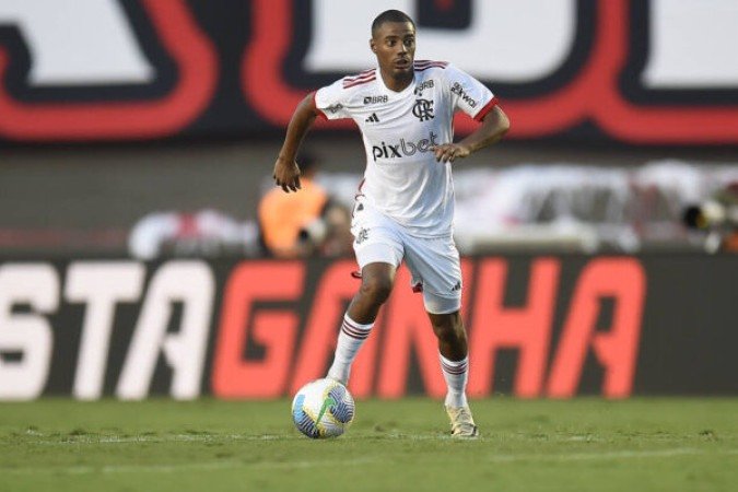 DE LA CRUZ - Jogou apenas 45 minutos. Chegou a acertar a trave em cobranÃ§a de falta no primeiro tempo. NOTA: 6,0 - Foto: DivulgaÃ§Ã£o/Flamengo