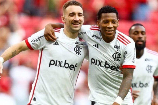 PLATA - Fez um belo gol para coroar uma boa atuação. NOTA: 7,5 - Foto: Divulgação/Flamengo