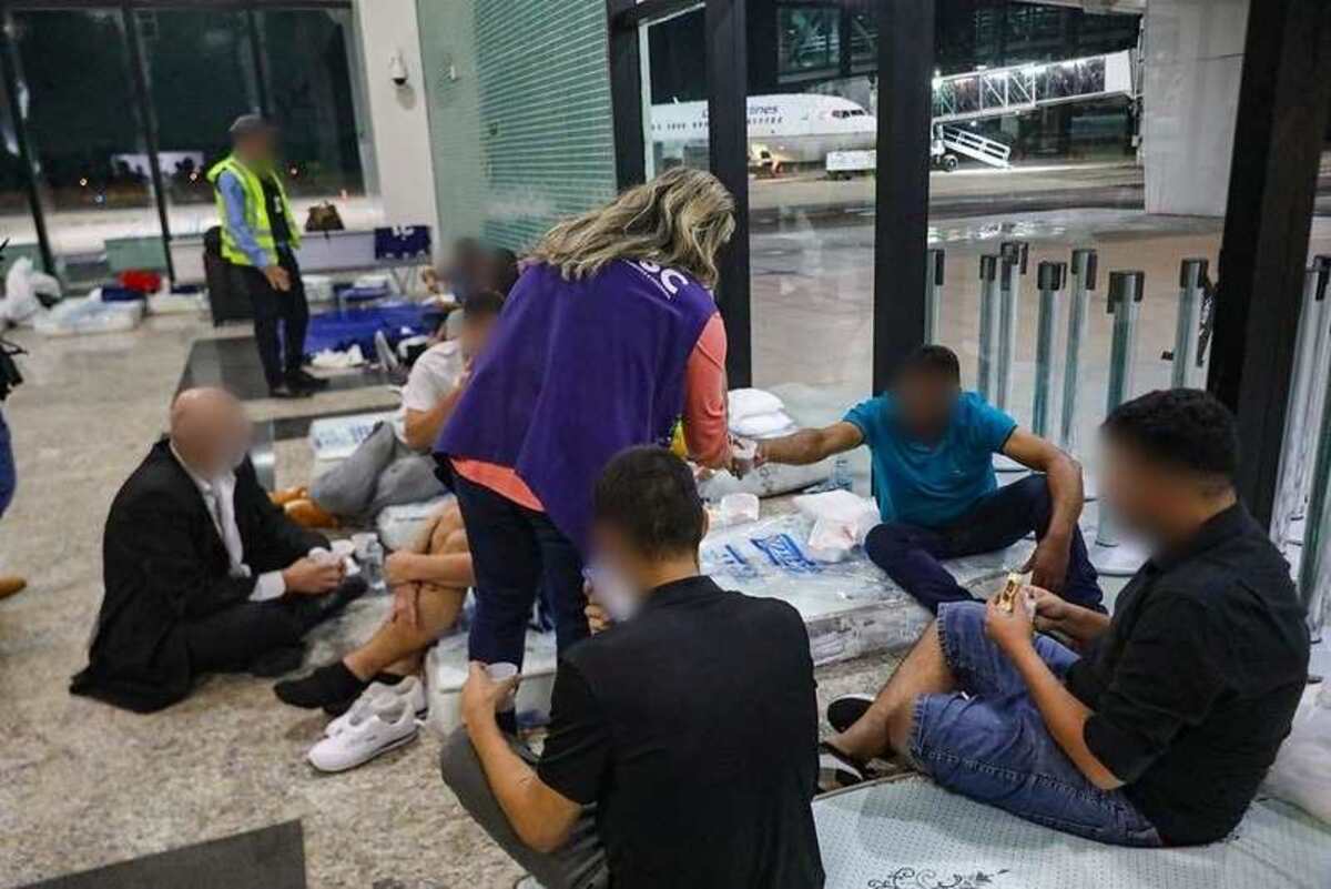 Governo aponta "desrespeito aos direitos fundamentais" de brasileiros deportados