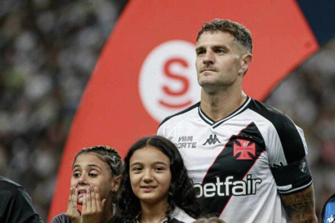 Vegetti celebra gol que selou a goleada do Vasco sobre a Portuguesa: 4 a 1 -  (crédito: Foto: Matheus Lima / Vasco)