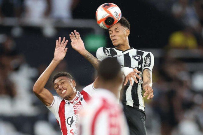 BANGU -  Mostrou mais uma vez o motivo pelo qual ocupa a lanterna do Estadual. Apresenta fragilidade em todos os setores, em especial no ataque. Aliás, segue sem fazer gols na competição. O técnico Júnior Lopes buscou mexidas no segundo tempo, mas que novamente não surtiram efeito. NOTA 3,0 - Foto: Vitor Silva/ Botafogo