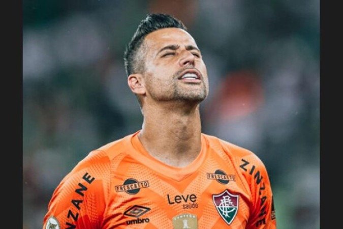 FÁBIO - Foi um mero espectador de luxo deste jogo carente de emoções e finalizações, principalmente pelo lado do Madureira - Nota 6,0 - Foto: Lucas Merçon/Fluminense 