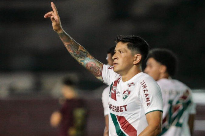 CANO - Entrou no lugar de KauÃ£ Elias e teve uma boa finalizaÃ§Ã£o e sÃ³ - Nota 6,0 - Foto: Lucas MerÃ§on/Fluminense  