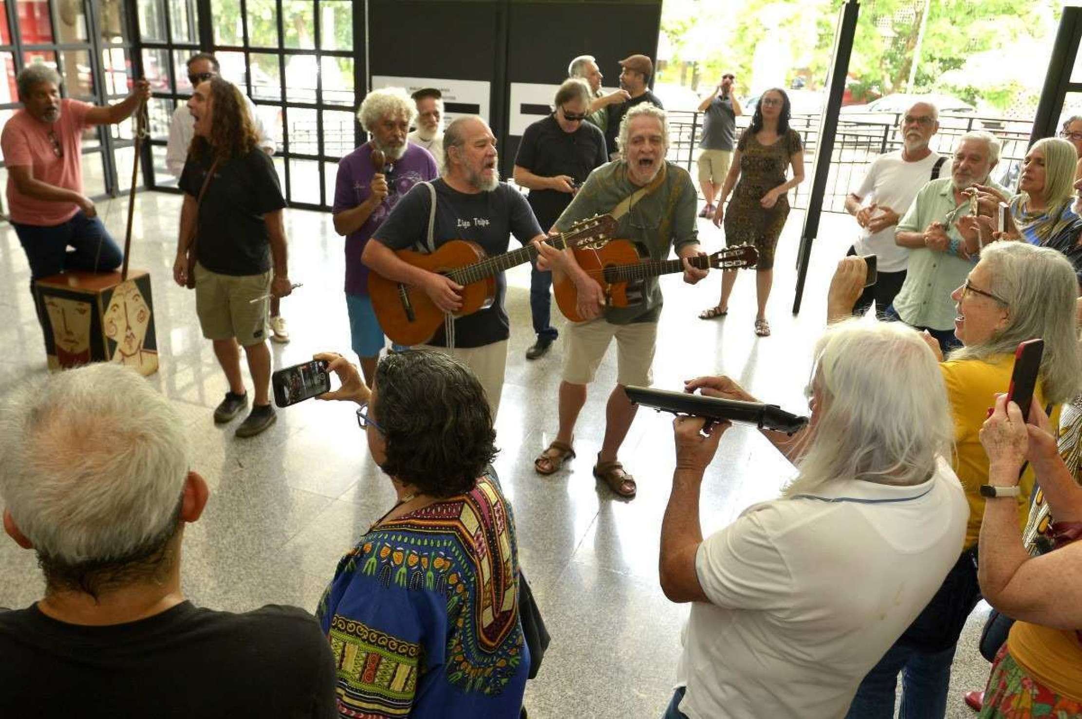 Ícone de uma geração de artistas, Vicente Sá teve despedida na 508 Sul