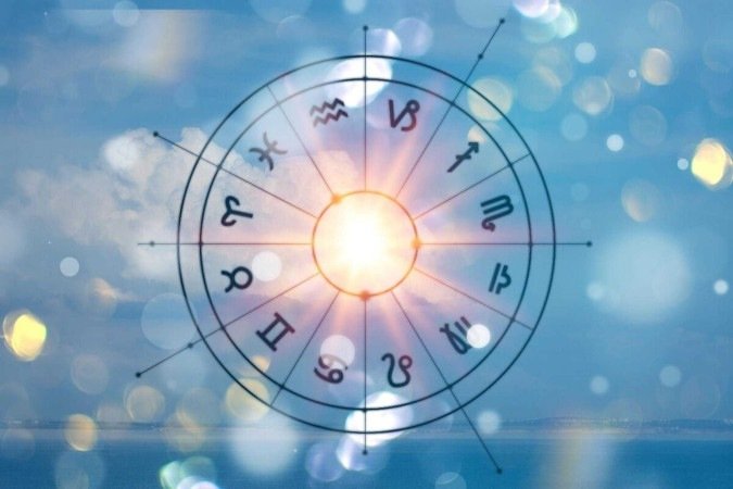 O movimento dos astros nesta segunda-feira trará novas perspectivas e abrirá caminhos para reflexões (Imagem: Billion Photos | Shutterstock) - (crédito: EdiCase) O movimento dos astros nesta segunda-feira trará novas perspectivas e abrirá caminhos para reflexões (Imagem: Billion Photos | Shutterstock) - (crédito: EdiCase)