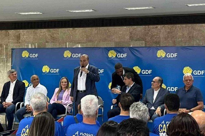 Ibaneis anuncia troca de luminárias em todas as regiões - (crédito: Giovanna Sfalsin) Ibaneis anuncia troca de luminárias em todas as regiões - (crédito: Giovanna Sfalsin)