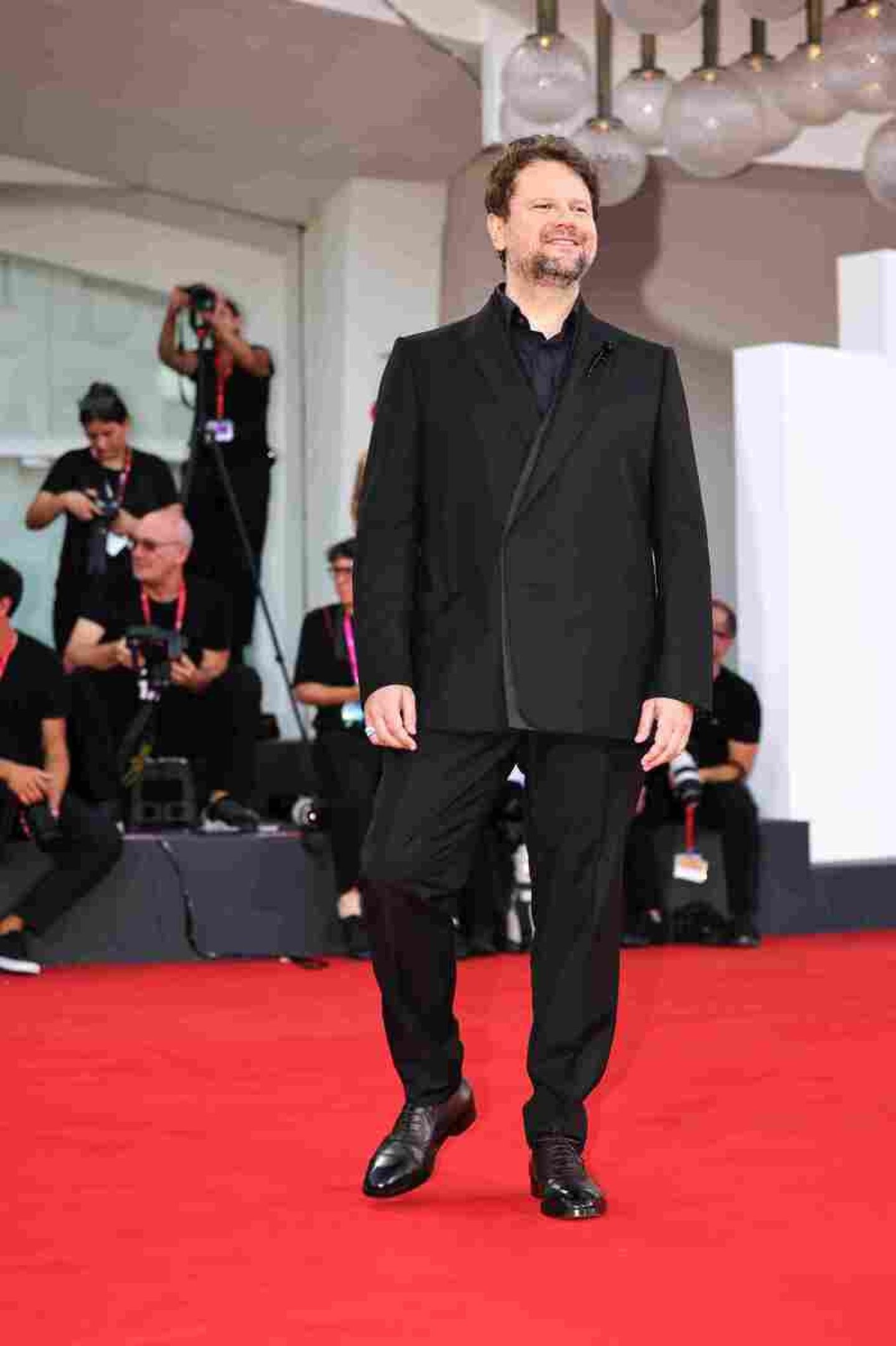 Apesar de ter sido a atriz que mais cresceu online, Torres não é a mais seguida do elenco. Selton Mello (que interpreta Rubens Paiva) acumula mais de 5,1 milhões de seguidores no Instagram. Este ano, 661 mil pessoas passaram a acompanhá-lo: um crescimento de 13%