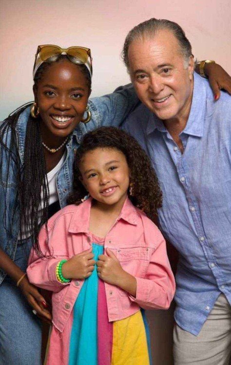  Clara Moneke, Elis Cabral e Tony Ramos -  (crédito: Globo/ Manoella Mello)
