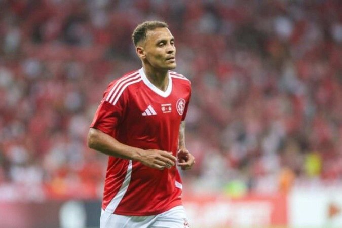 Alan Patrick ensaia se garantir como protagonista no Inter em mais uma temporada -  (crédito: Foto: Ricardo Duarte/Internacional)
