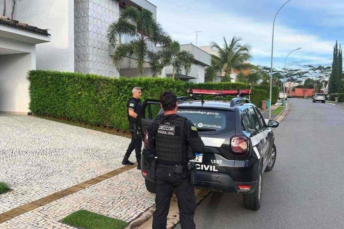 Empresa do DF é alvo da polícia por fraudes em reformas de prédios públicos em Goiás - (crédito: PCGO/Divulgação) Empresa do DF é alvo da polícia por fraudes em reformas de prédios públicos em Goiás - (crédito: PCGO/Divulgação)