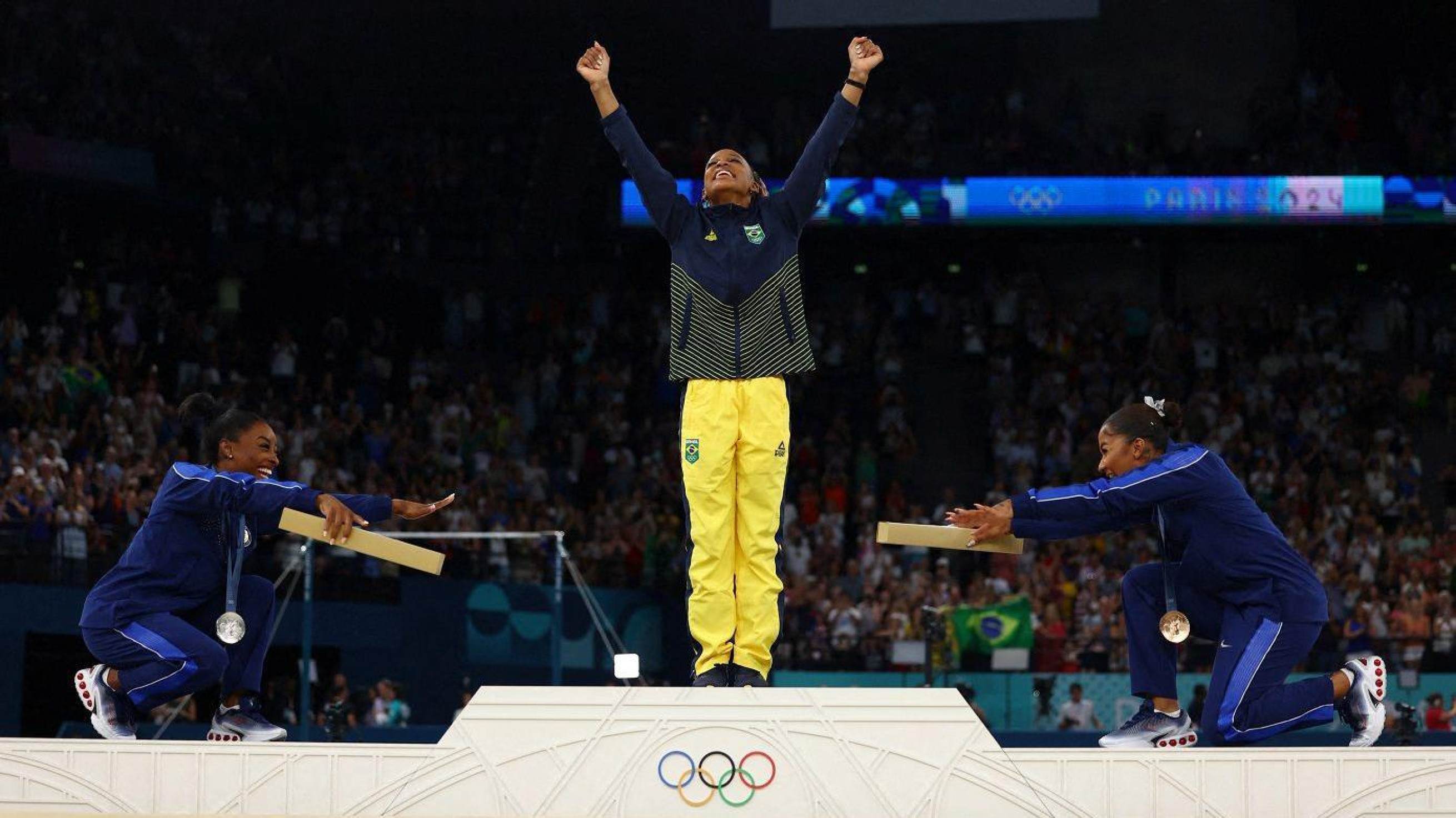 'Nunca ninguém chegou tão perto', disse Simone Biles, a ginasta mais premiada da história, sobre a atleta brasileira -  (crédito: Reuters)