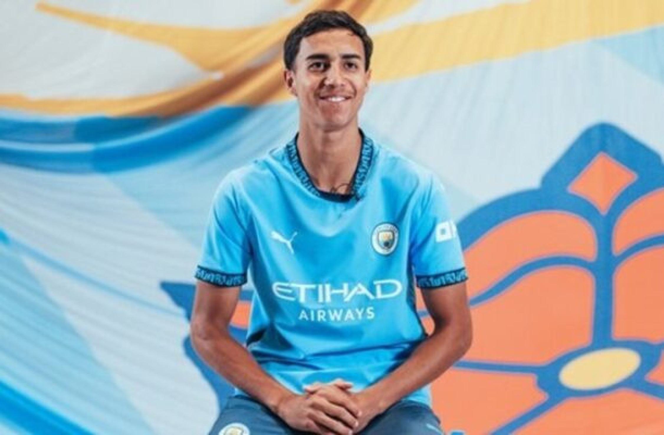 Zagueiro ex-Palmeiras vira potencial caso de sucesso publicitário