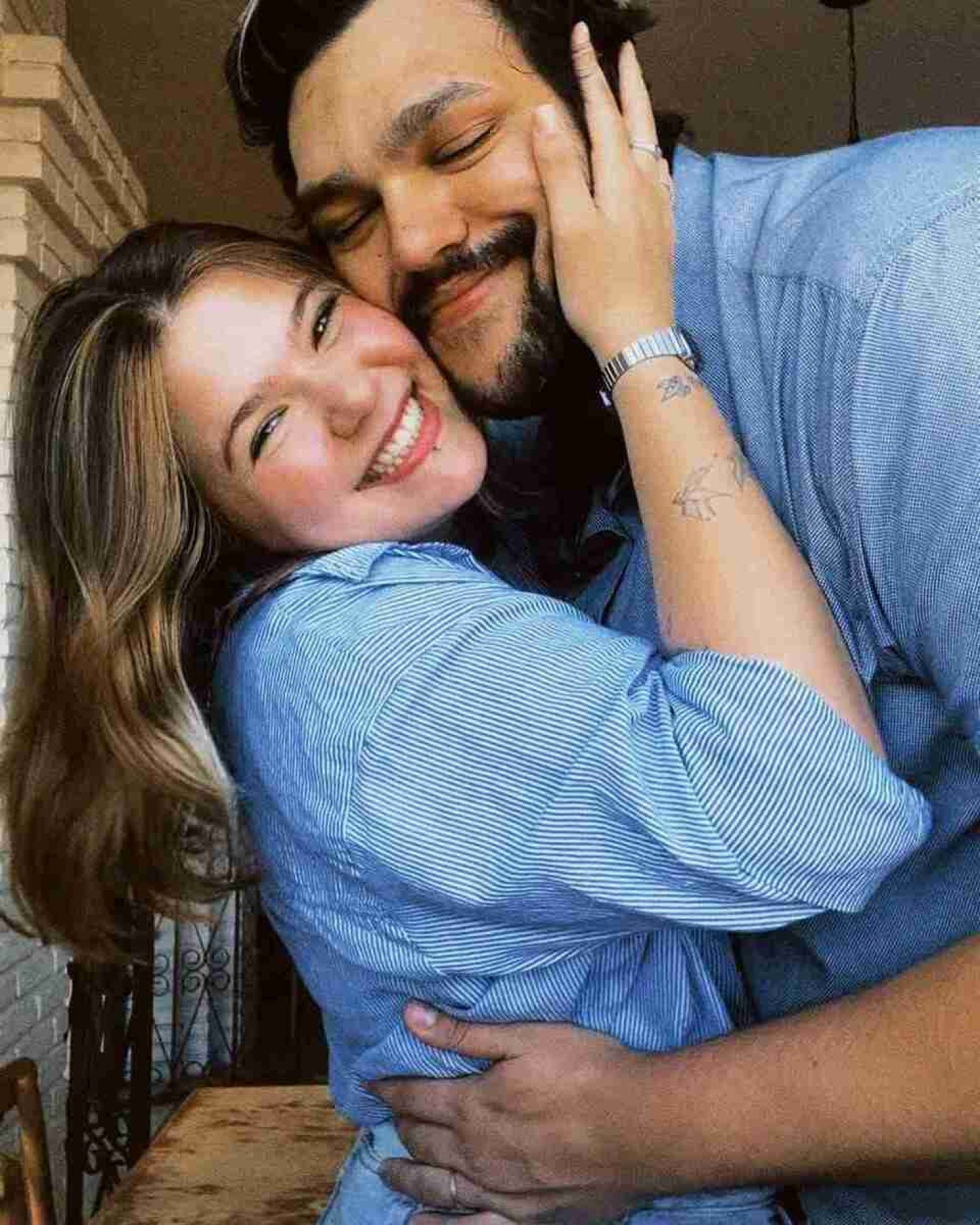 Casal de Brasília conquista a internet com vídeos da rotina de namoro