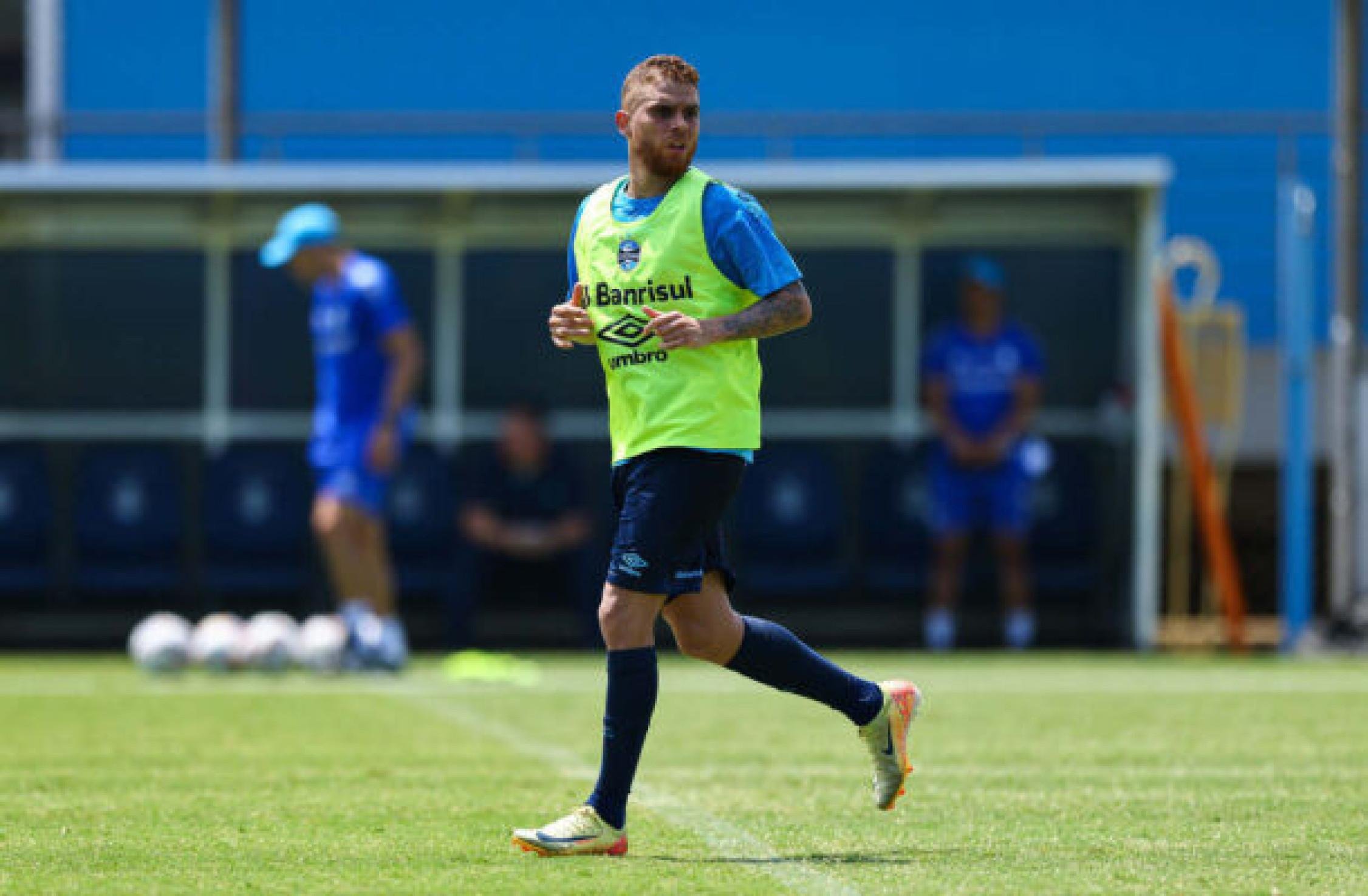 Quinteros inclui promessas da base e Cuéllar entre os relacionados do Grêmio