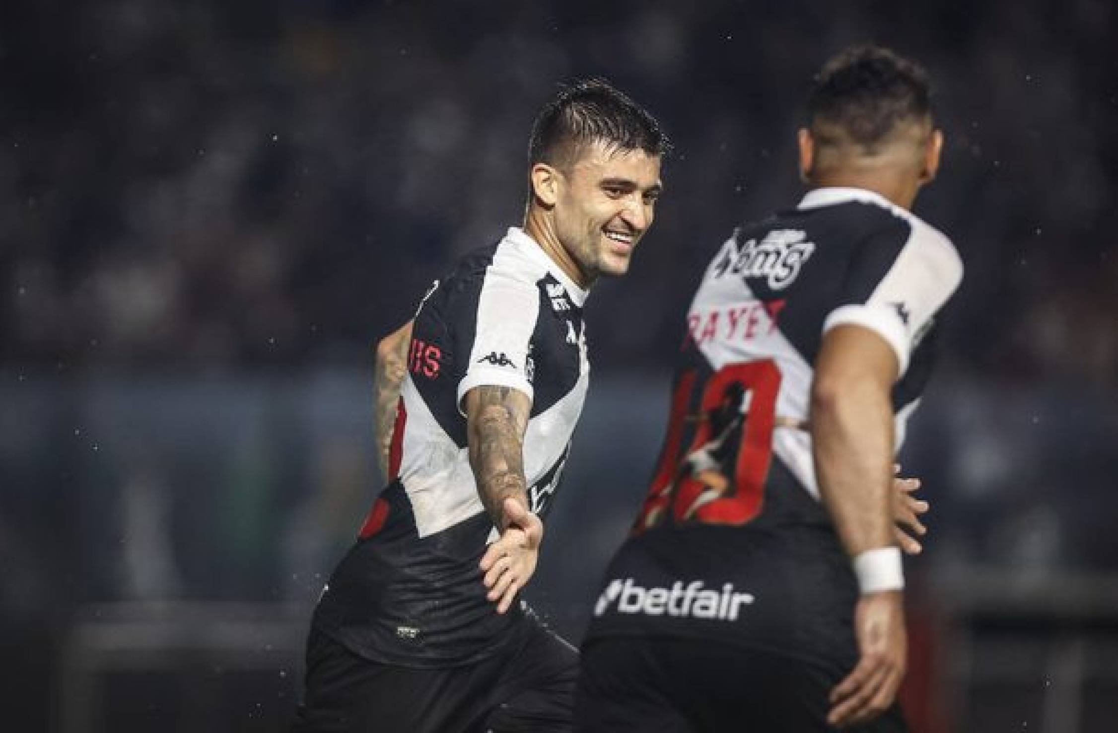 Vasco vence o Maricá no duelo de invictos e é um dos líderes da Taça GB