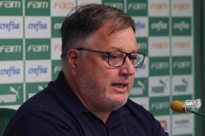 O diretor de futebol Anderson Barros, da SE Palmeiras, concede entrevista coletiva, na Academia de Futebol. (Foto: Cesar Greco)
- (crédito: Cesar Greco) O diretor de futebol Anderson Barros, da SE Palmeiras, concede entrevista coletiva, na Academia de Futebol. (Foto: Cesar Greco)
- (crédito: Cesar Greco)