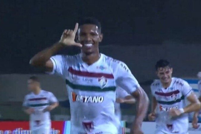 LELÊ - Outro que entrou aos 41 do segundo tempo. Pouco tocou na bola. SEM NOTA.Foto: Reprodução/Canal Goat