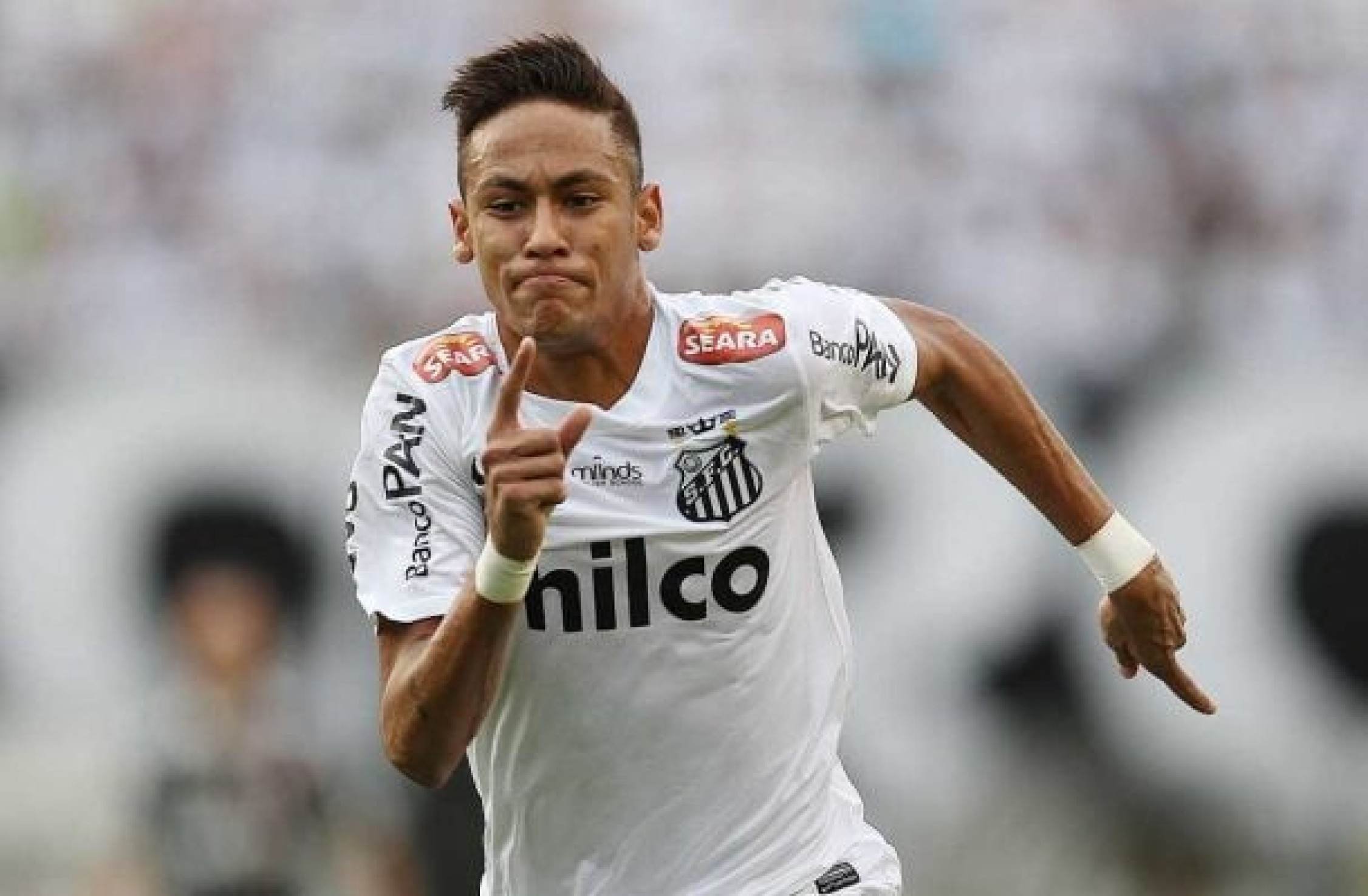 Santos ganha meio milhão de seguidores após retorno de Neymar