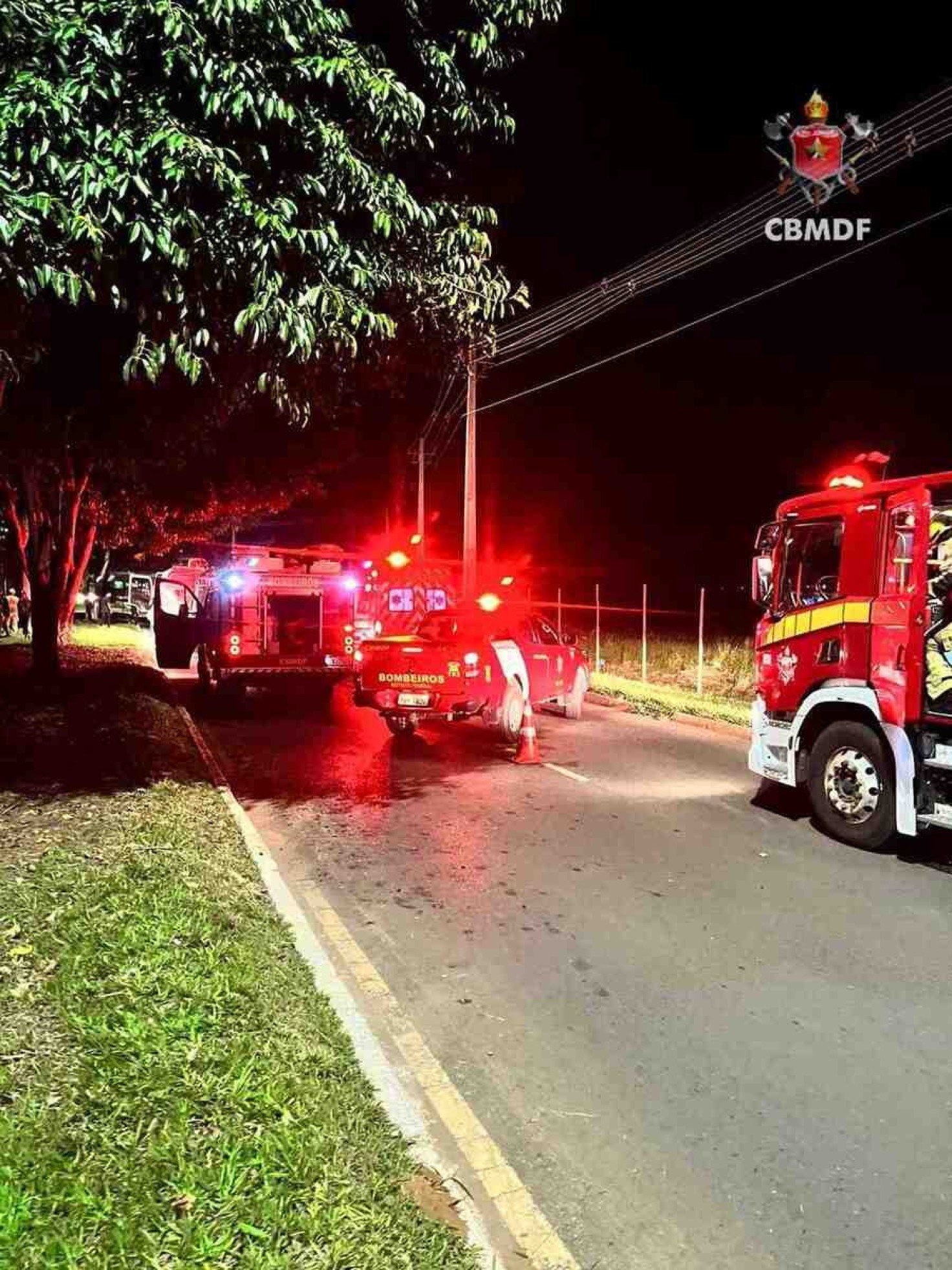 MOTOCICLISTA DE 28 ANOS MORREU AO BATER EM CAMINHÃO DO SLU, EM SANTA MARIA